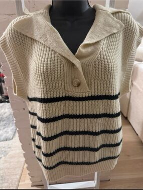 Cream Striped Knit Polo Sweater Vest Size Medium Light Academic Layering Piece